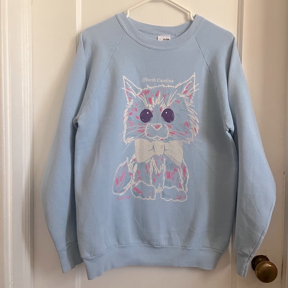 VINTAGE Cat Fruit of the Loom Light Blue Sweatshirt